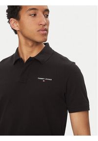 Tommy Jeans Polo Linear DM0DM20914 Czarny Regular Fit. Typ kołnierza: polo. Kolor: czarny. Materiał: bawełna