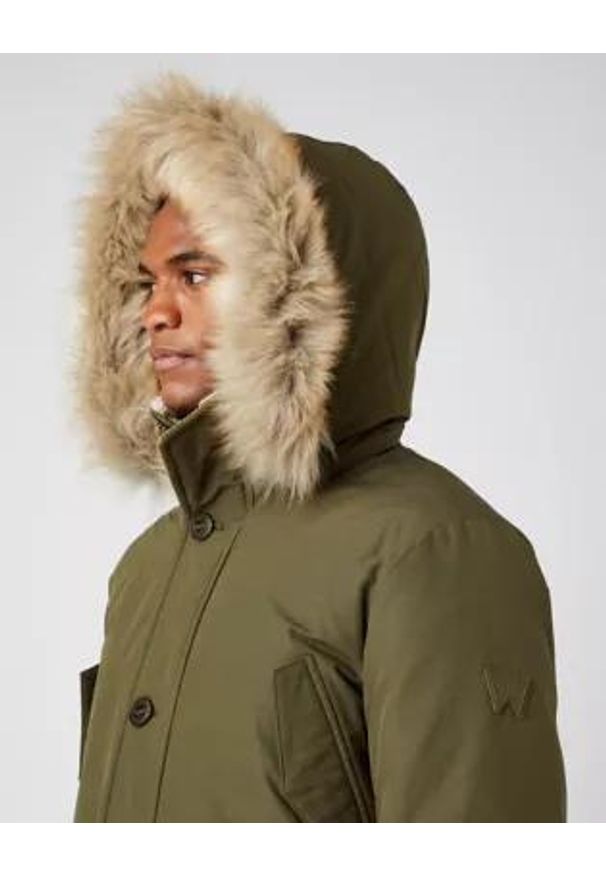 Wrangler - ZIMOWA KURTKA WRANGLER PARKA JACKET IVY GREEN W4D0WXXIX 112141353. Sezon: zima
