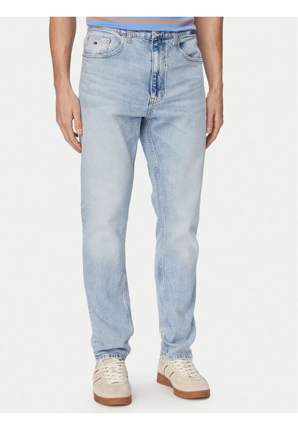 Tommy Jeans Jeansy DM0DM23064 Niebieski jasny Slim Fit. Kolor: niebieski