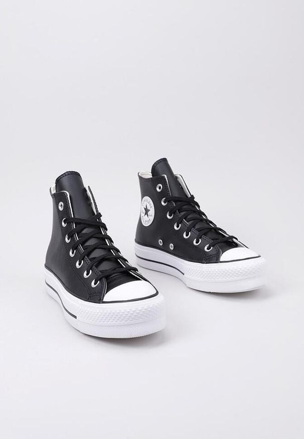 Buty na platformie Converse Chuck Taylor All Star Lift, Kobiety. Kolor: czarny. Materiał: tkanina, skóra. Obcas: na platformie