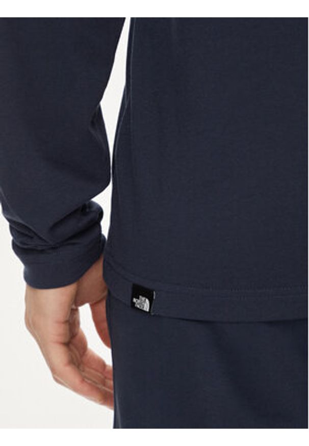 The North Face Longsleeve Simple Dome NF0A87QN Granatowy Regular Fit. Kolor: niebieski. Materiał: bawełna. Długość rękawa: długi rękaw