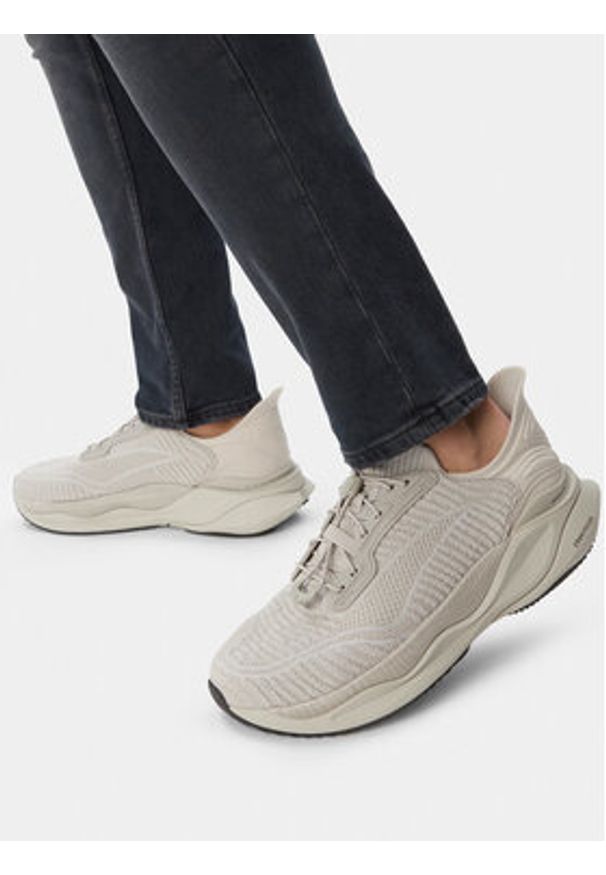Clarks Sneakersy Pace Rise 26187372 Szary. Kolor: szary. Materiał: materiał