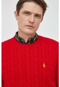 Polo Ralph Lauren sweter wełniany męski kolor czerwony lekki. Okazja: na co dzień. Typ kołnierza: polo. Kolor: czerwony. Materiał: wełna. Długość rękawa: długi rękaw. Długość: długie. Styl: casual #2