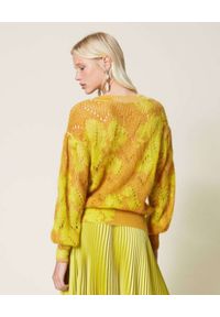 TwinSet - TWINSET - Ażurowy sweter w kwiatowy print. Kolor: żółty. Materiał: prążkowany. Wzór: ażurowy, kwiaty, nadruk #5