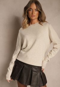 Renee - Beżowy Sweter z Wełną i Bawełną Ozdobiony Ściągaczami Tiosinda. Okazja: na co dzień. Kolor: beżowy. Materiał: wełna, bawełna. Wzór: aplikacja. Styl: casual