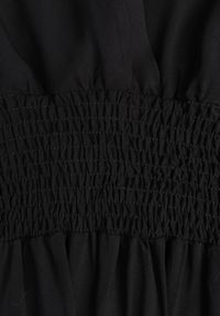 Renee - Czarna Sukienka z Wiskozy Jadith. Okazja: na co dzień. Kolor: czarny. Wzór: gładki. Typ sukienki: kopertowe. Materiał: wiskoza. Długość rękawa: krótki rękaw. Sezon: lato. Styl: casual. Długość: mini #2