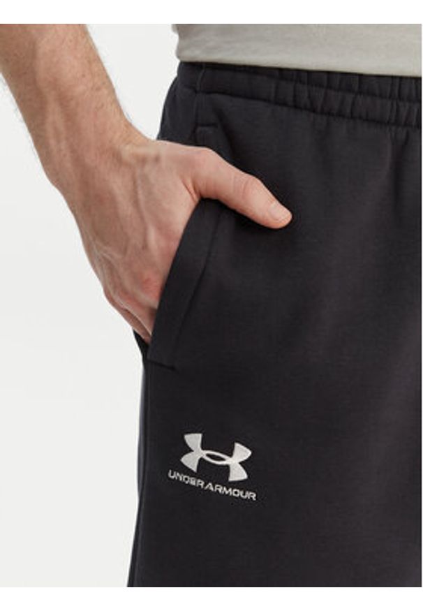 Under Armour Szorty sportowe UA Icon Fleece 1380377 Czarny Regular Fit. Kolor: czarny. Materiał: bawełna. Styl: sportowy