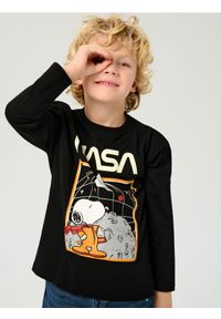 Sinsay - Bawełniana koszulka z nadrukiem NASA Peanuts - czarny. Kolor: czarny. Materiał: bawełna. Wzór: nadruk #1