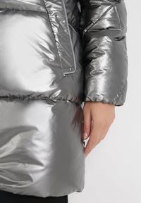 Born2be - Srebrna Kurtka Pronassa. Kolor: srebrny. Materiał: tkanina #3