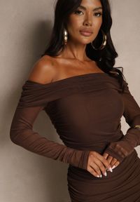 Renee - Brązowa Koktajlowa Sukienka z Prześwitującymi Rękawami i Marszczeniem Haludea. Okazja: na imprezę. Kolor: brązowy. Styl: wizytowy #8