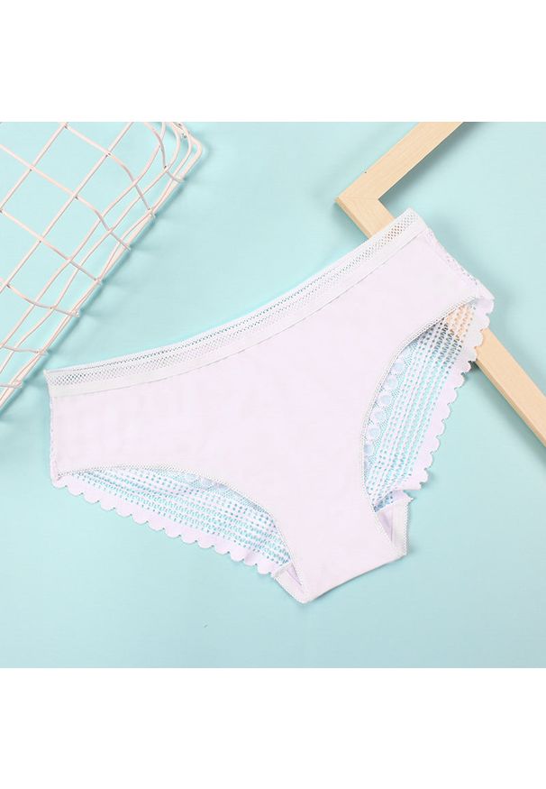 Intica - Figi koronkowe damskie z wysokiej jakości materiału Dorle. Kolor: biały. Materiał: materiał, koronka. Wzór: aplikacja, koronka