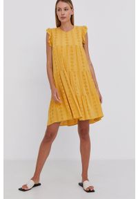 Answear Lab - Sukienka. Kolor: żółty. Materiał: tkanina, wełna. Typ sukienki: oversize. Styl: wakacyjny. Długość: mini #5