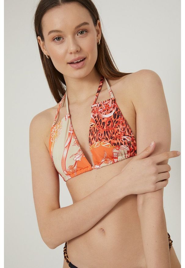 Guess biustonosz kąpielowy kolor pomarańczowy miękka miseczka. Kolor: pomarańczowy. Materiał: materiał