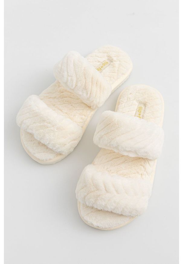 Flip*Flop Kapcie kolor kremowy. Kolor: beżowy. Materiał: materiał. Wzór: gładki