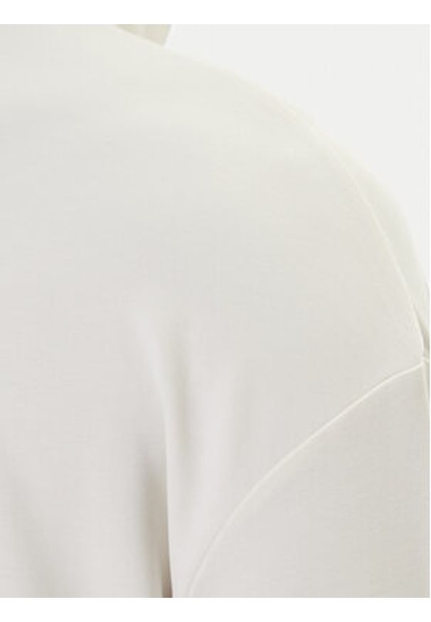 Calvin Klein Golf LV04LD215G Biały Regular Fit. Typ kołnierza: golf. Kolor: biały. Materiał: syntetyk