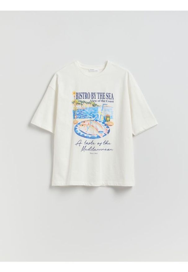 Reserved - T-shirt z nadrukiem - złamana biel. Materiał: dzianina, bawełna. Wzór: nadruk