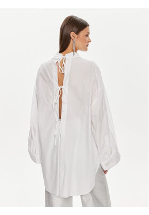 ViCOLO Koszula TB0945 Biały Relaxed Fit. Kolor: biały. Materiał: bawełna