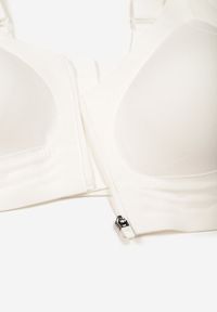 Born2be - Biały Sportowy Biustonosz z Suwakiem z Przodu Eziline. Kolekcja: plus size. Kolor: biały. Rodzaj stanika: wyciągane miseczki #2