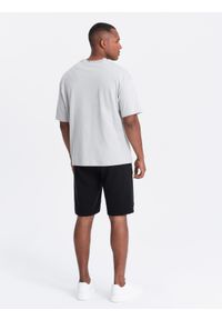 Ombre Clothing - Krótkie spodenki męskie dresowe z dzianiny ottoman – czarne V4. Kolor: czarny. Materiał: dresówka, dzianina. Długość: krótkie. Wzór: aplikacja. Sezon: lato #5