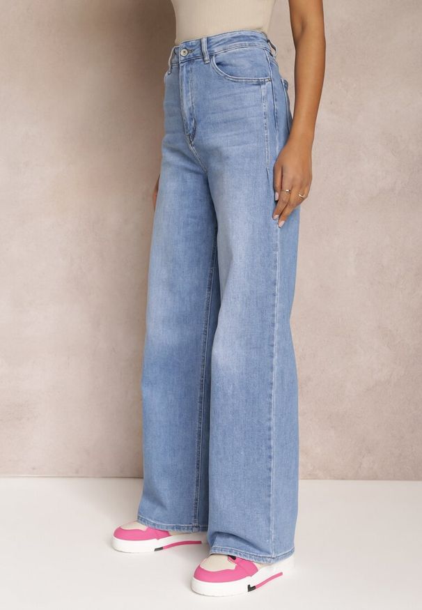Renee - Niebieskie Jeansy Szerokie Phririope. Okazja: na co dzień. Stan: podwyższony. Kolor: niebieski. Wzór: aplikacja. Styl: elegancki, casual