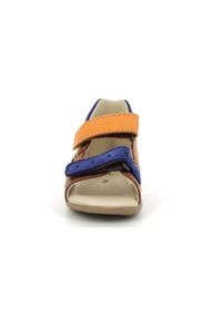 Sandały dziecięce Kickers BOPING-2 CAMEL ORANGE BLEU. Kolor: brązowy