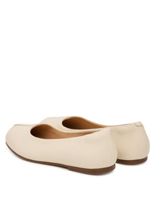 Clarks Baleriny Livia Lily 26186640 Écru. Kolor: kremowy. Materiał: skóra