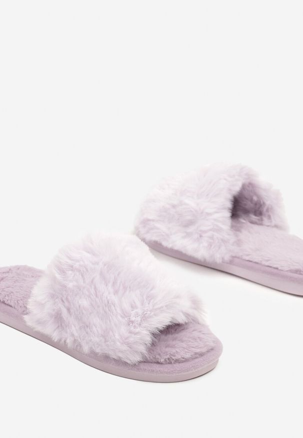 Born2be - Jasnofioletowe Kapcie Vices z Miękkiego Futerka Seladwen. Okazja: na co dzień, do domu. Kolor: fioletowy. Materiał: futro. Obcas: na obcasie. Styl: elegancki, casual