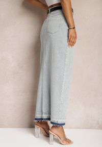 Renee - Jasnoniebieska Ołówkowa Spódnica Jeansowa z Ozdobnym Rozcięciem Lefrana. Kolor: niebieski. Materiał: jeans. Styl: elegancki #5