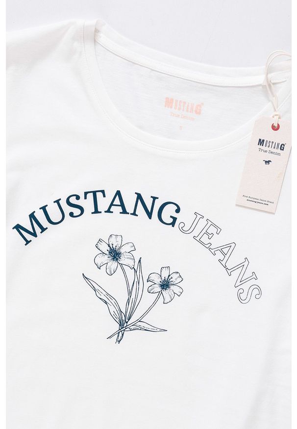 Mustang - MUSTANG T SHIRT DAMSKI Alina C Print Cloud Dancer 1008934 2020. Wzór: nadruk