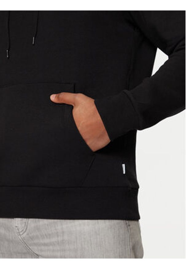 Jack & Jones Bluza Corp Logo 12152840 Czarny Regular Fit. Kolor: czarny. Materiał: syntetyk, bawełna