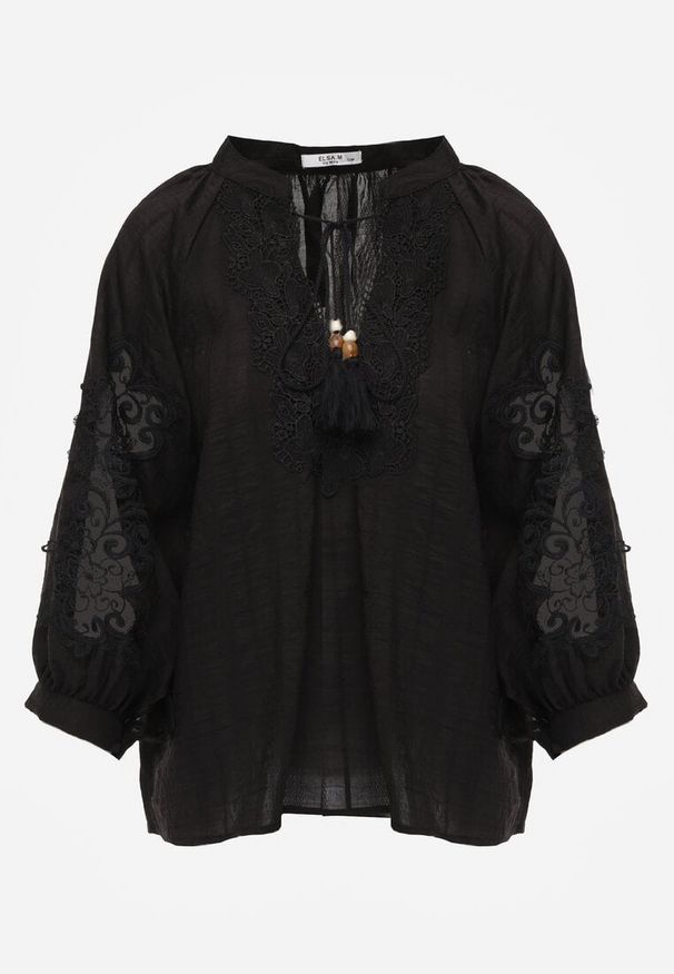 Renee - Czarna Wiązana Bluzka w Stylu Boho z Tencelu z Koralikami i Koronką Helotis. Okazja: na co dzień. Kolor: czarny. Materiał: koronka. Wzór: koronka. Styl: boho