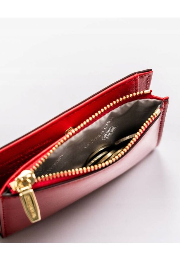 Portfel damski Peterson PTN 003-BH czerwony. Kolor: czerwony. Materiał: skóra ekologiczna