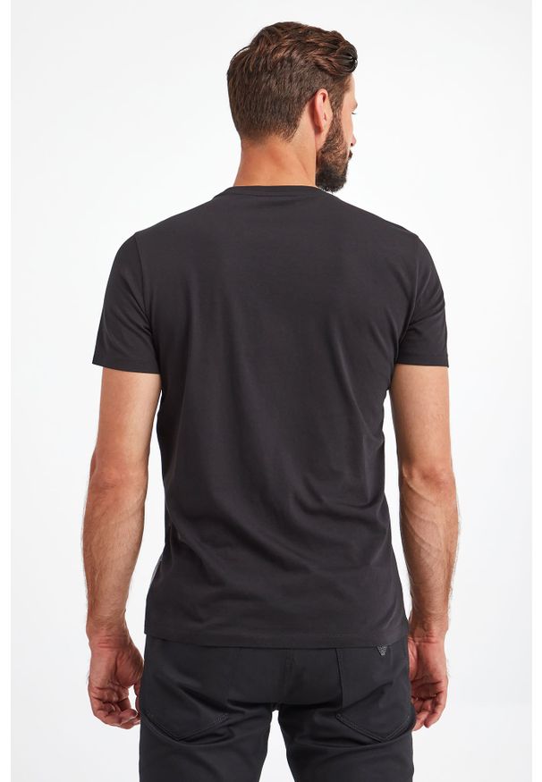Emporio Armani - T-SHIRT EMPORIO ARMANI. Długość rękawa: krótki rękaw. Długość: krótkie. Wzór: haft, nadruk