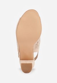 Born2be - Beżowe Ażurowe Sandały na Obcasie ze Skórzaną Wkładką Linwena. Okazja: na imprezę, na co dzień, na spacer. Zapięcie: sprzączka. Kolor: beżowy. Wzór: ażurowy. Materiał: skóra. Sezon: lato. Obcas: na obcasie. Styl: boho, casual, klasyczny. Wysokość obcasa: wysoki #3