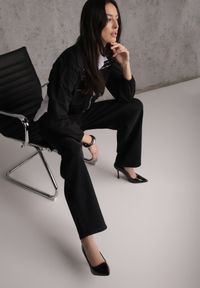 Renee - Czarne Jeansy Barrel Fit High Waist z Bawełną Rolimia. Okazja: na co dzień. Stan: podwyższony. Kolor: czarny. Styl: casual #1