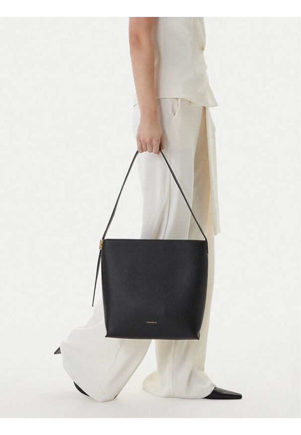 Coccinelle Torebka U4K Coccinelle C-Me Lock E1 U4K 13 02 01 Czarny. Kolor: czarny. Materiał: skórzane