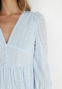 Born2be - Niebieska Sukienka Merirah. Kolor: niebieski. Materiał: bawełna, tkanina. Długość rękawa: długi rękaw. Wzór: aplikacja, haft. Długość: mini #6