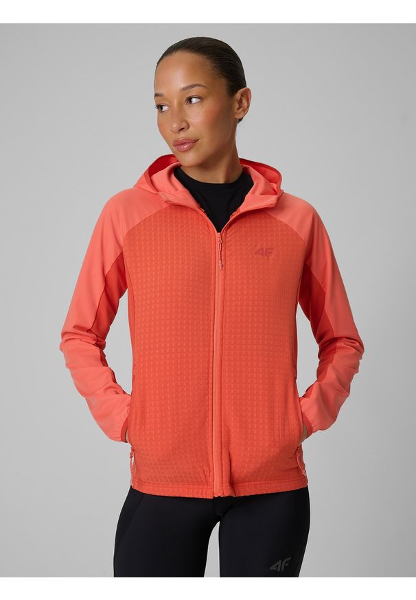 4f - 4F Bluza trekkingowa regular z kapturem damska - różowa L. Typ kołnierza: kaptur. Kolor: różowy. Materiał: tkanina. Długość: długie. Sezon: lato