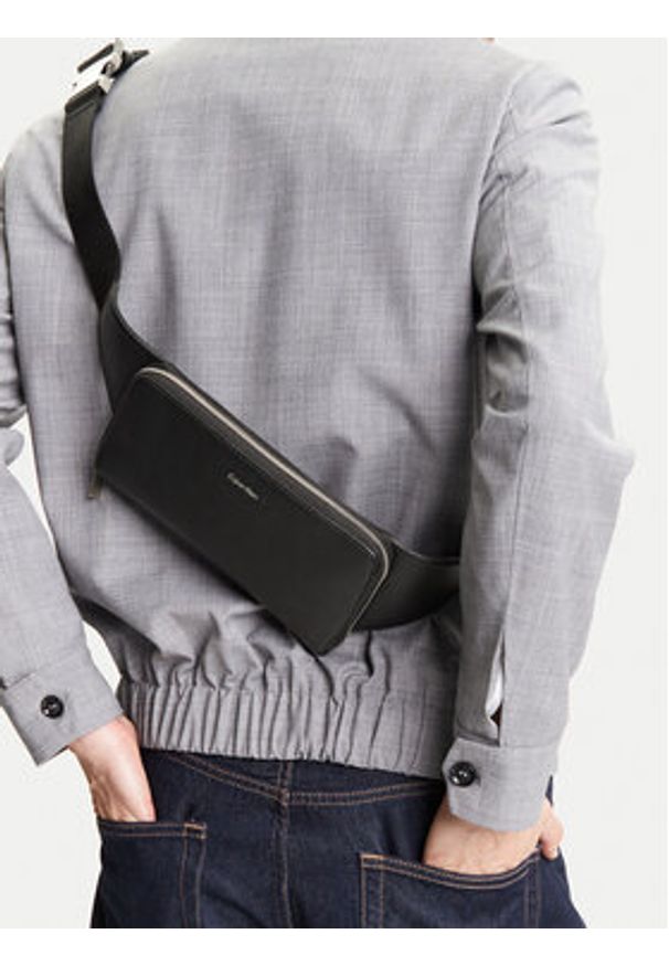 Calvin Klein Saszetka nerka Ck Sleek Waistbag K50K512785 Czarny. Kolor: czarny. Materiał: skóra