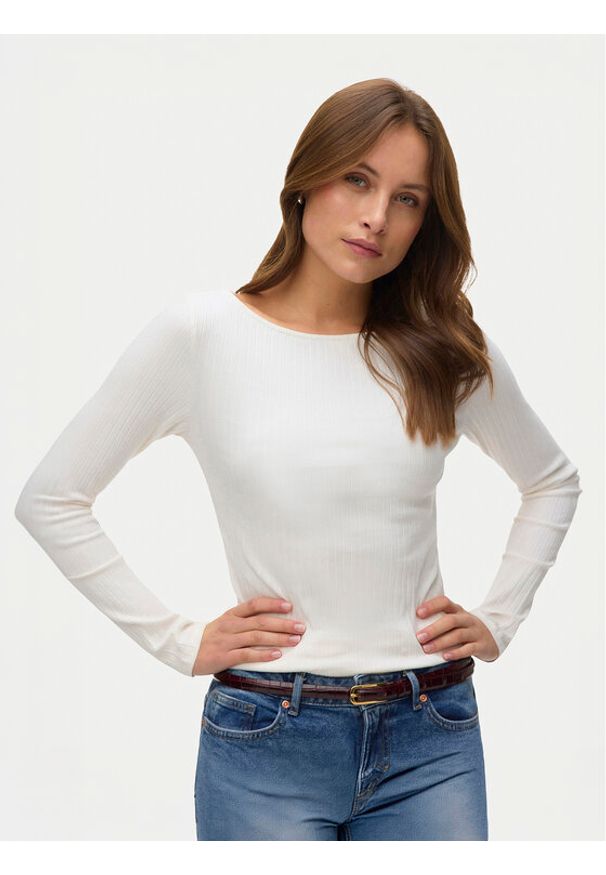 Vero Moda Bluzka Ruby 10343005 Biały Regular Fit. Kolor: biały. Materiał: bawełna