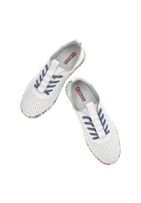 Białe Półbuty Artiker Wygodne Sneakersy Damskie. Okazja: na spacer. Kolor: biały. Materiał: skóra. Szerokość cholewki: normalna #4