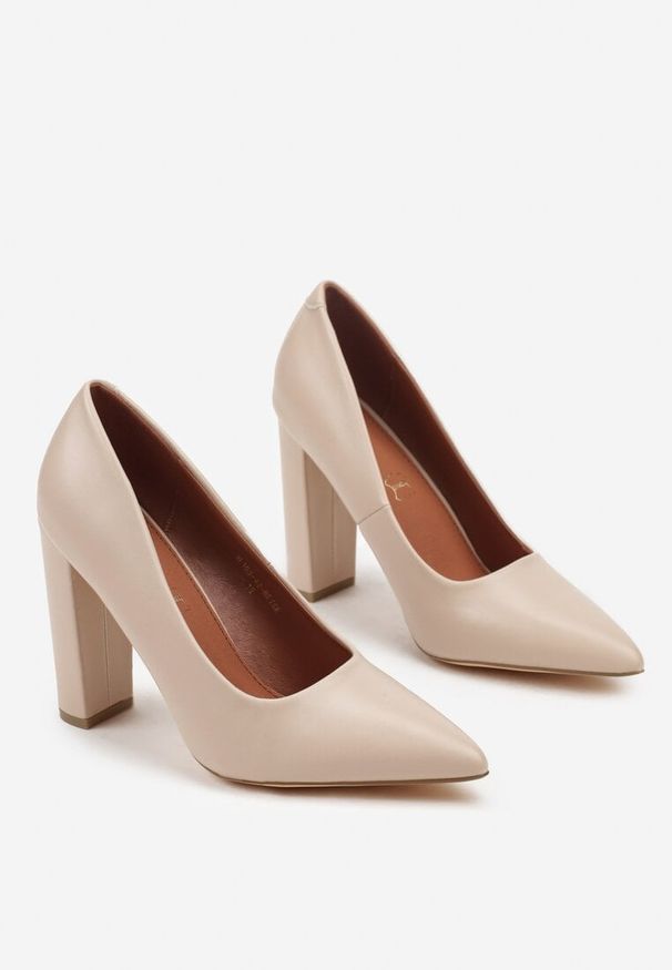 Renee - Beżowe Klasyczne Czółenka Vices na Słupkowym Obcasie ze Skórzaną Wkładką Divira. Kolor: beżowy. Materiał: skóra. Obcas: na obcasie. Styl: klasyczny. Wysokość obcasa: średni