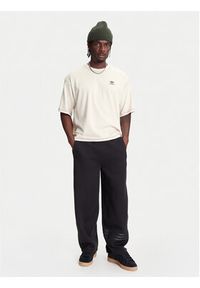 Adidas - adidas T-Shirt Trefoil Essentials JW0970 Écru Regular Fit. Materiał: bawełna #5