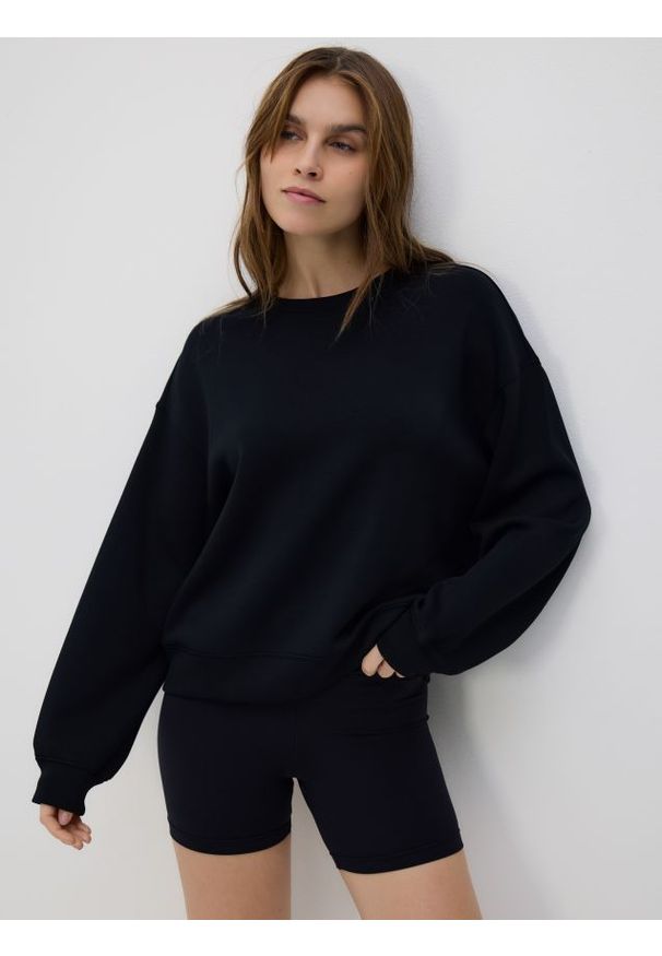 Reserved - Bluza z modalem - czarny. Kolor: czarny. Materiał: dzianina