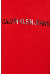 Calvin Klein Jeans - Bluza bawełniana. Okazja: na co dzień. Typ kołnierza: bez kaptura. Kolor: czerwony. Materiał: bawełna. Wzór: nadruk. Styl: casual #5