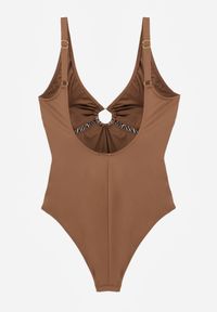Renee - Brązowy Strój Kąpielowy z Paskiem w Geometryczny Print i Wycięciem Helania. Kolekcja: plus size. Kolor: brązowy. Wzór: geometria, nadruk #5