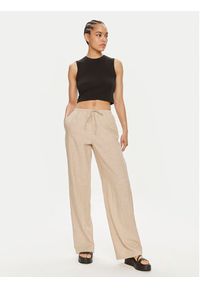 Gina Tricot Spodnie materiałowe 19770 Beżowy Regular Fit. Kolor: beżowy. Materiał: bawełna