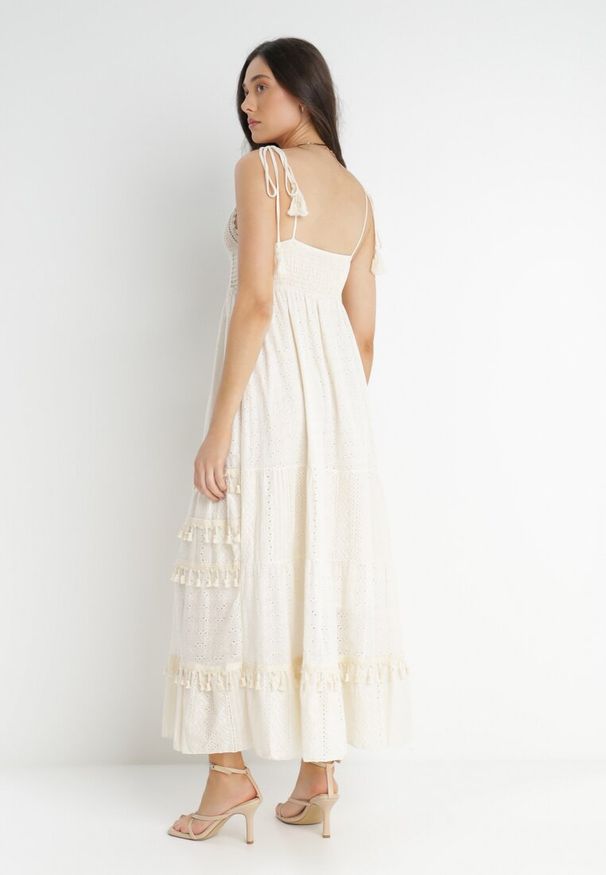 Born2be - Jasnobeżowa Sukienka Dorassa. Kolor: beżowy. Materiał: bawełna, koronka, tkanina. Długość rękawa: na ramiączkach. Wzór: haft, koronka. Styl: boho