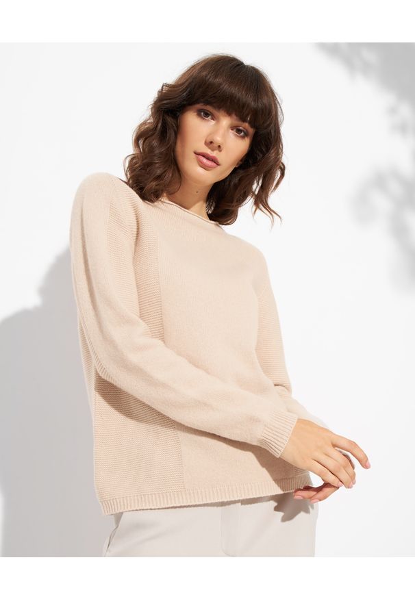 CAPPELLINI - Beżowy sweter z wełny i kaszmiru. Kolor: beżowy. Materiał: wełna, kaszmir. Długość rękawa: długi rękaw. Długość: długie