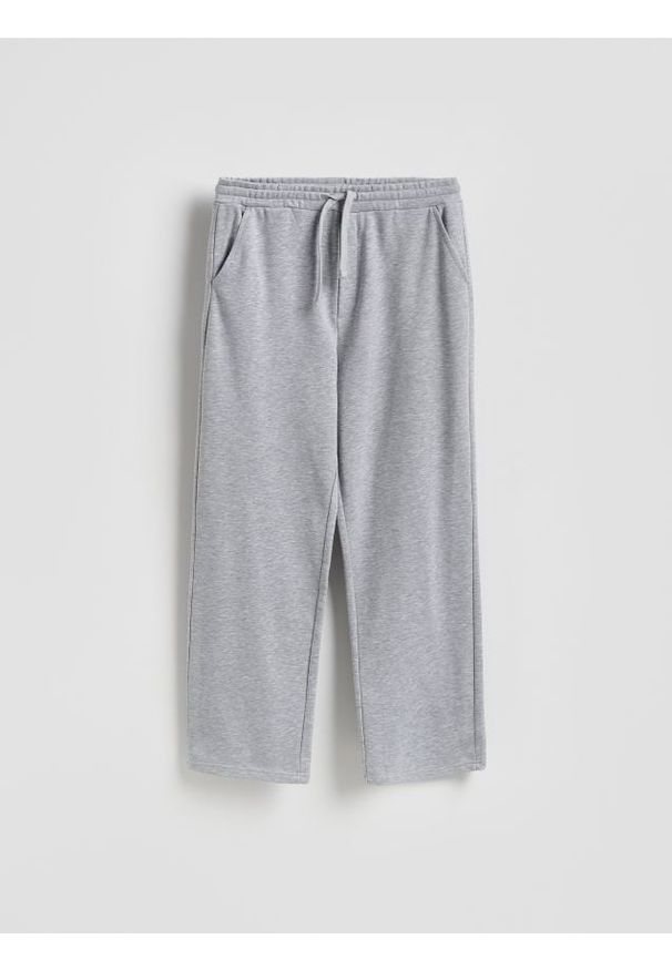 Reserved - Spodnie loose straight - jasnoszary. Kolor: szary. Materiał: dzianina, bawełna